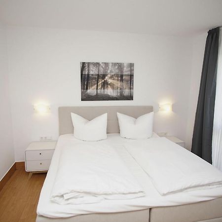 Strandnah Mit Terrasse, Gratis Nutzung Vom Ahoi Erlebnisbad Und Sauna In Sellin - Strandhaus Moenchgut Fewo06 Lobbe Dış mekan fotoğraf