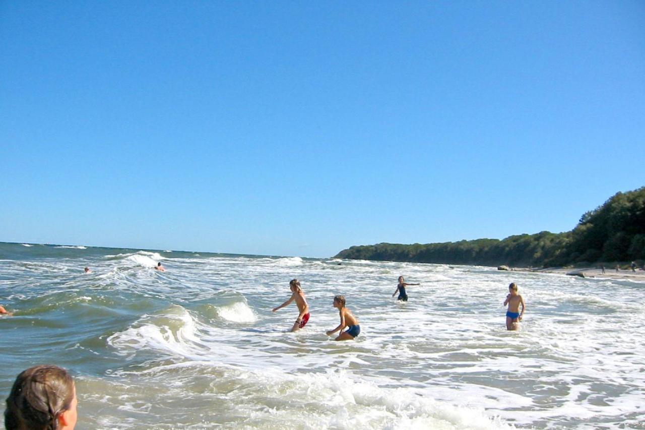 Strandnah Mit Terrasse, Gratis Nutzung Vom Ahoi Erlebnisbad Und Sauna In Sellin - Strandhaus Moenchgut Fewo06 Lobbe Dış mekan fotoğraf